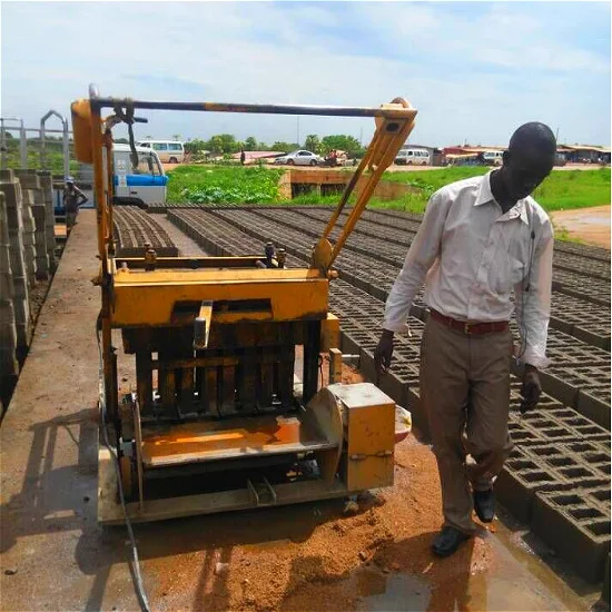 Diesel Engine Egg Laying Cement Block Making Machine in Mozambique